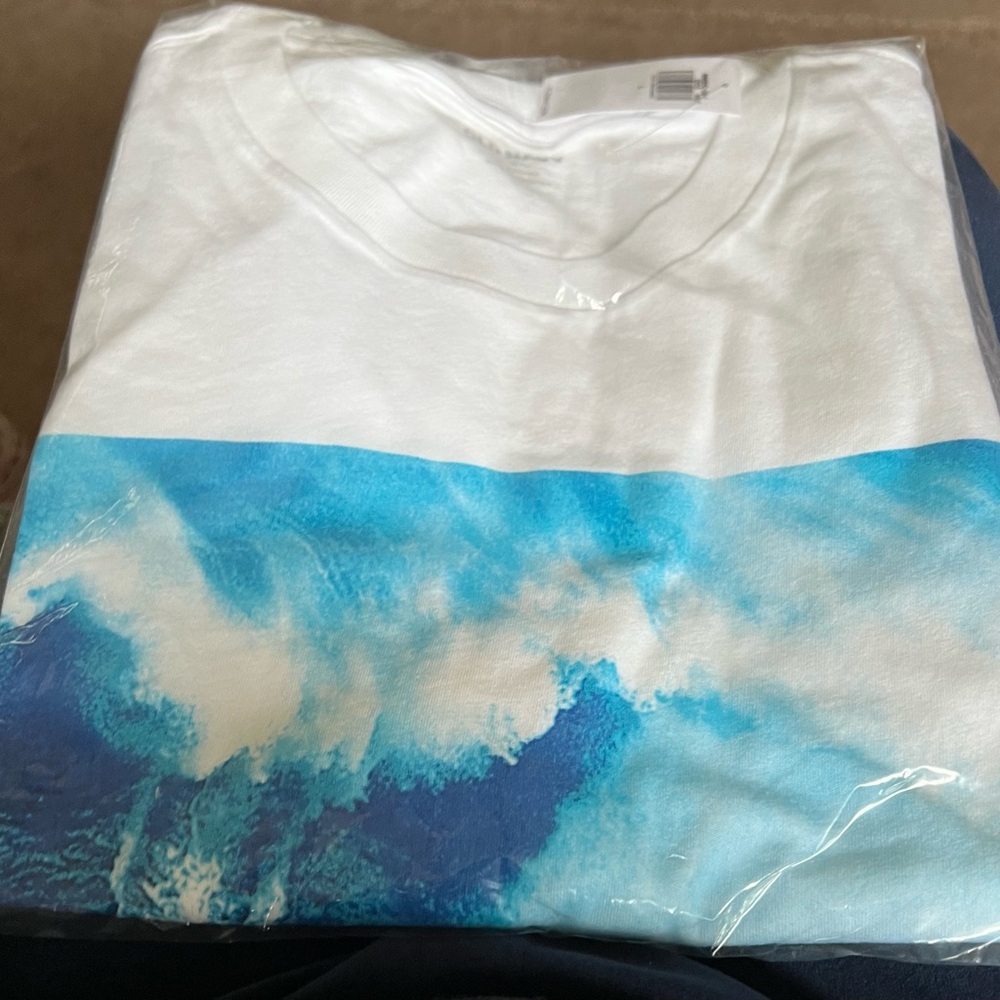 NWT Old Navy gender neutral short sleeve White/Blue Wave Graphic T-Shirt